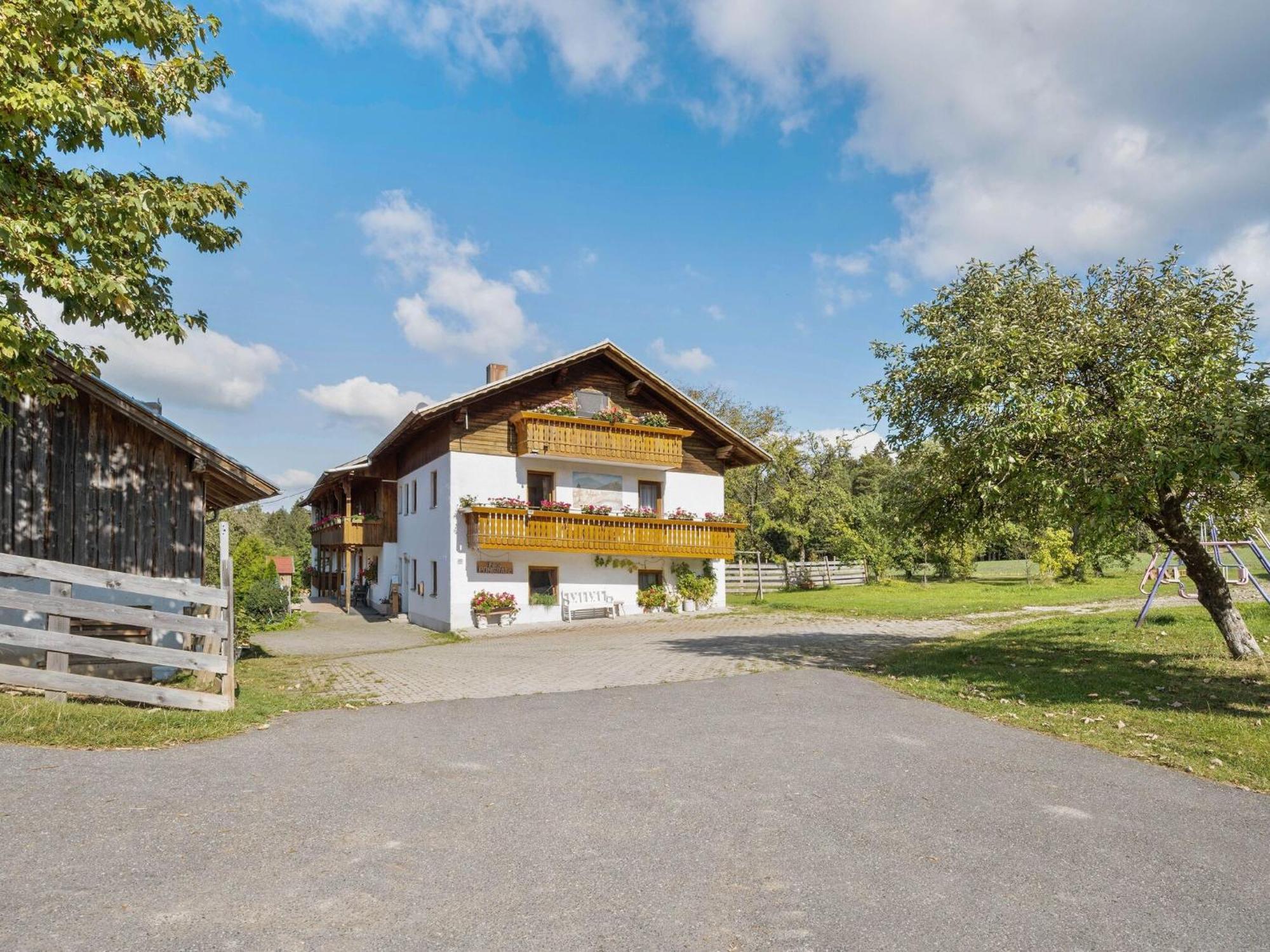 Apartment On A Farm Near The Ski Area Neukirchen beim Heiligen Blut Extérieur photo